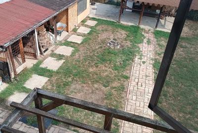 Casă cu Teren 885 Mp în Plopi - 2