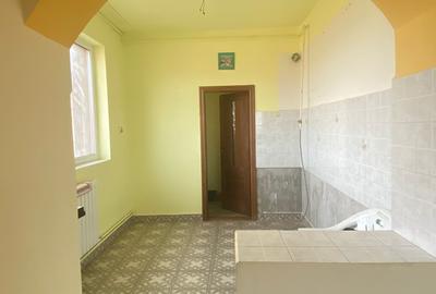 Casă individuală cu 6 camere cu Canalizare în Marghita - 4