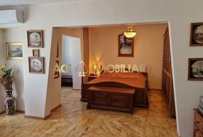 Apartament cu 3 camere semidecomandat, mobilat în Decebal - 1