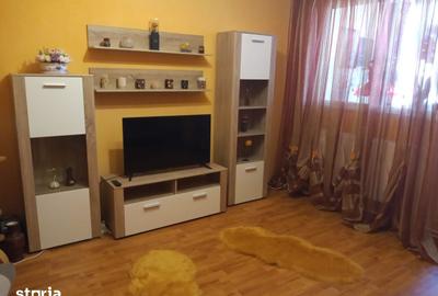 Apartament cu 2 camere în Micro 20