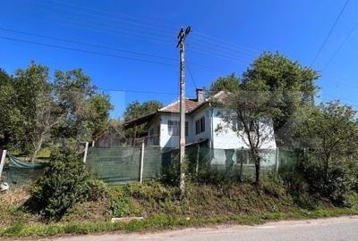 Casă cu 2 camere în Budurleni