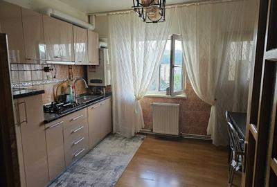 Apartament cu 3 camere decomandat în Central - 2