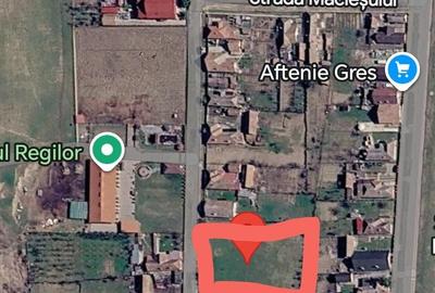 Teren de 2200 mp, în Central