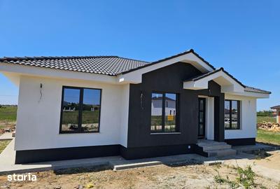 Casă cu 4 camere cu Teren 519 Mp în Sântandrei
