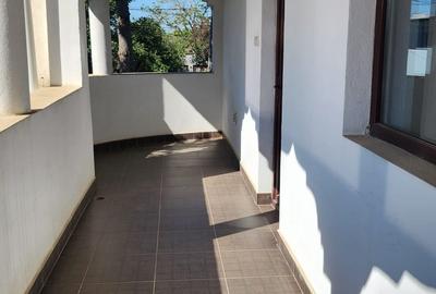 Casă cu 8 camere cu Teren 700 Mp în Afumați - 6