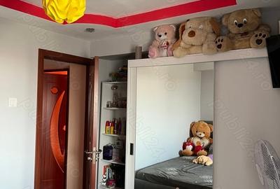 Apartament cu 3 camere decomandat în Rovinari - 1