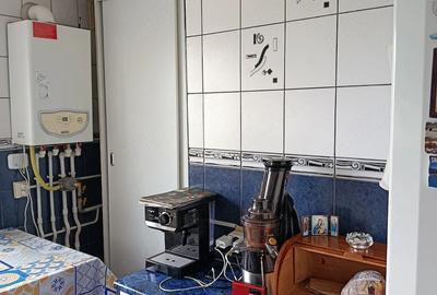 Apartament cu 4 camere semidecomandat în Central - 2