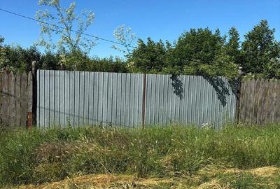 Casă cu 3 camere cu Teren 4000 Mp în Central