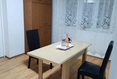Apartament cu 3 camere decomandat în Central - 11