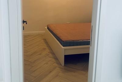 Apartament cu 3 camere semidecomandat în Central - 1