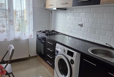 Apartament cu 2 camere decomandat în Gorjului