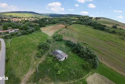 Teren de 2539 mp, în Vânători