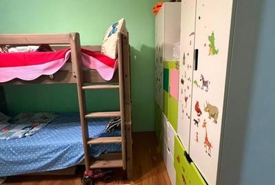 Apartament cu 3 camere decomandat în Exterior Vest