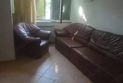 Apartament cu 3 camere decomandat în Sud