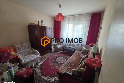 Apartament cu 4 camere decomandat în Central