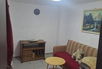 Casă cu 3 camere cu Teren 44 Mp în Obor