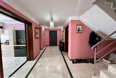 Casă cu 4 camere în Pipera