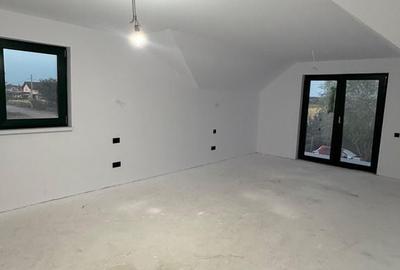 Casă cu 4 camere în Dârza