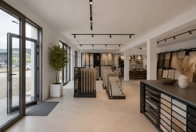 Spațiu comercial, de 180 mp, în Exterior Sud