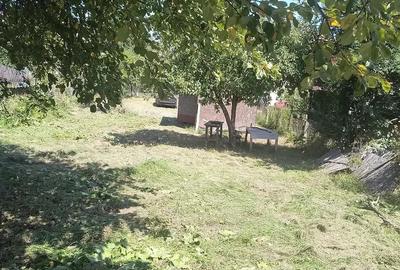 Teren de 2050 mp, în Poienița - 1