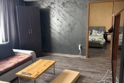 Apartament cu 3 camere semidecomandat în Nord