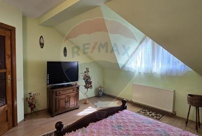 Casă individuală cu 8 camere cu Garaj în Central - 12
