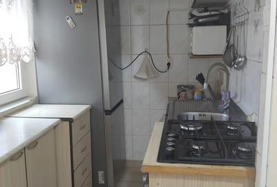 Apartament cu 3 camere semidecomandat în Tomis Nord - 11