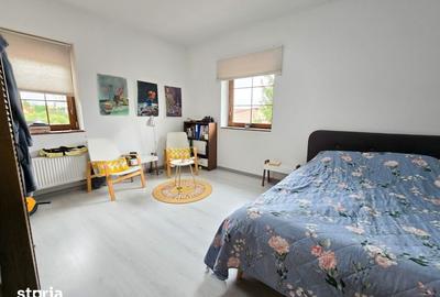 Casă cu 10 camere cu Teren 2000 Mp în Bună Ziua