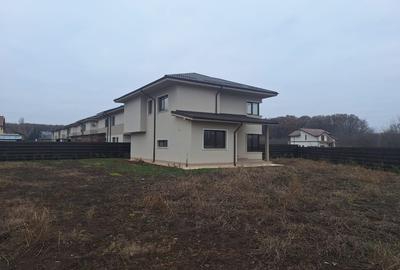 Casă individuală cu 5 camere cu Canalizare în Corbeanca - 3