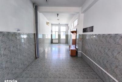 Spațiu comercial, de 315 mp, în Km 4