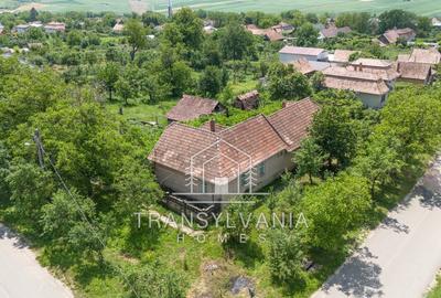 Casă individuală cu 5 camere cu Canalizare în Colonia - 1