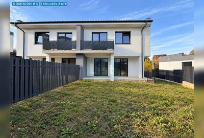 Duplex cu 4 camere cu Canalizare în Florești