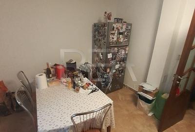Apartament cu 2 camere decomandat în Tei