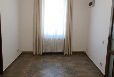 Apartament cu 2 camere nedecomandat în Noua