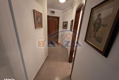 Apartament cu 3 camere decomandat în Traian - 12
