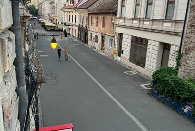 Garsonieră decomandată în P-ța Unirii
