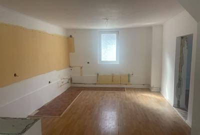 Casă cu 3 camere în Arcalia