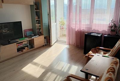 Apartament cu 2 camere semidecomandat în Cantemir