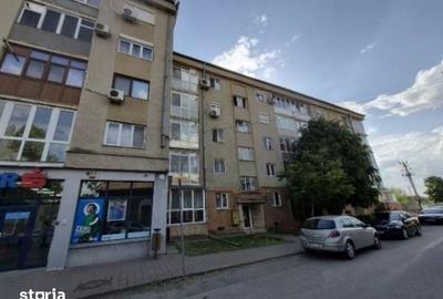 Apartament cu 4 camere în Central
