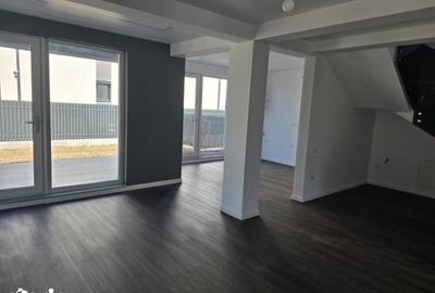 Casă cu 5 camere cu Canalizare în Palazu Mare - 8