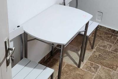 Apartament cu 3 camere semidecomandat în 1 Mai - 5