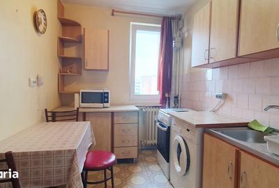 Apartament cu 2 camere decomandat în Titan