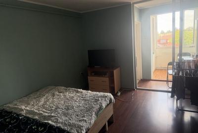 Garsonieră decomandată în Astra