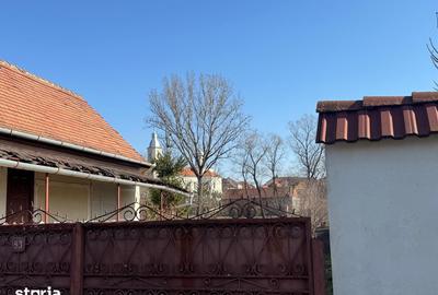 Casă cu 3 camere cu Teren 1200 Mp în Central - 2