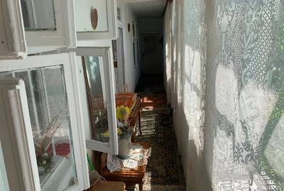 Casă individuală cu 5 camere cu Teren 1874 Mp în Nana