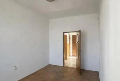 Spațiu comercial, de 49 mp, în Calea București - 2