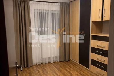 Apartament cu 3 camere, mobilat în Soarelui