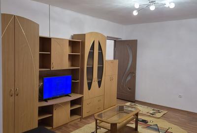 Apartament cu 2 camere decomandat în Triaj - 2