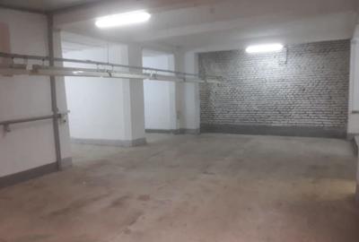 Spațiu comercial, de 140 mp, în Central