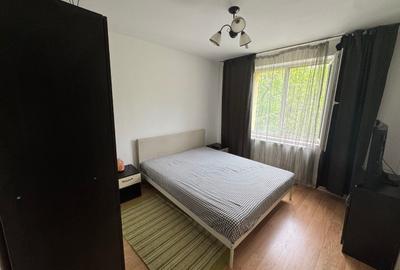Apartament cu 3 camere decomandat, mobilat în Basarabia